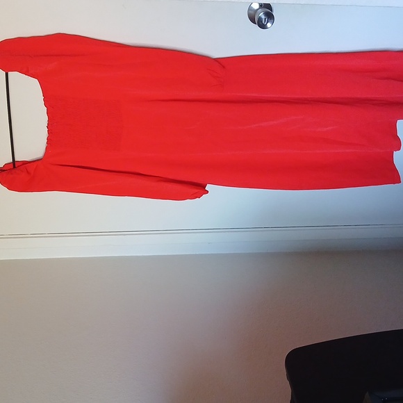Commense Red Dress - Picture 4 of 16